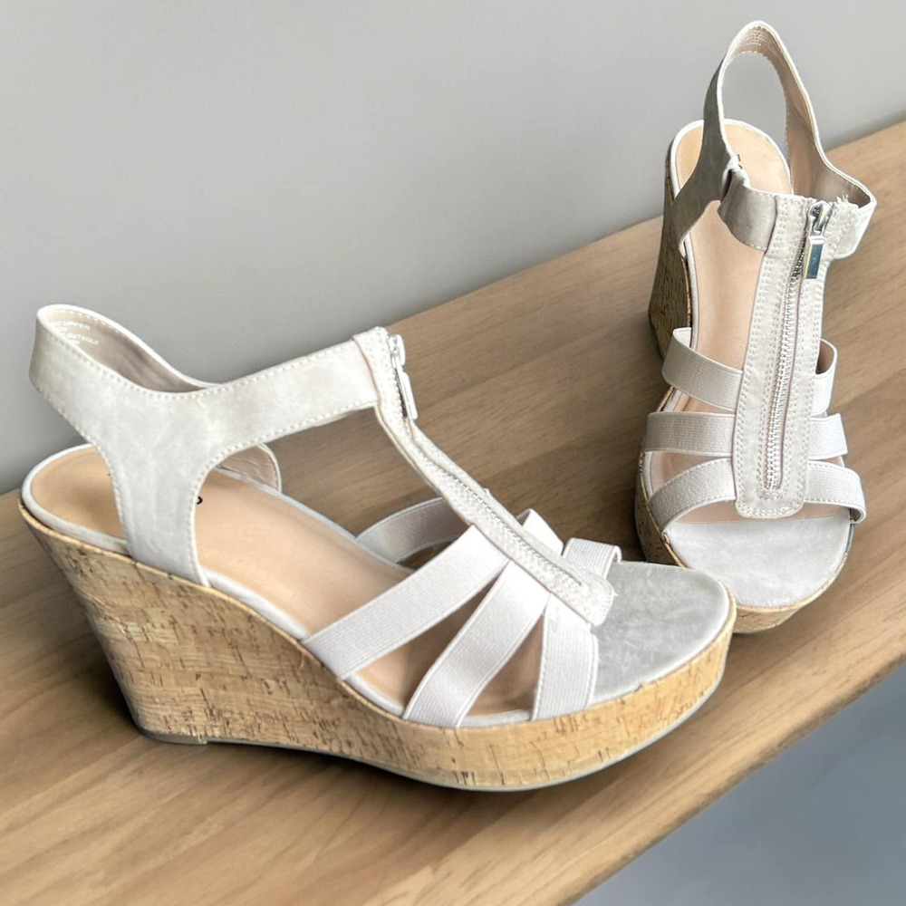 Torrid 10.5WW Wide Width Sexy Tan Zip Front Stretch 4" Heel‎ Open Toe Wedge Heel